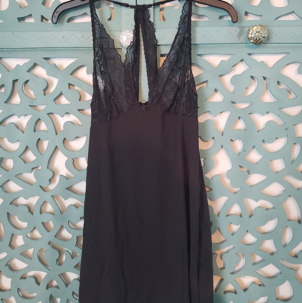 Victoria's secret sexy black slip size M